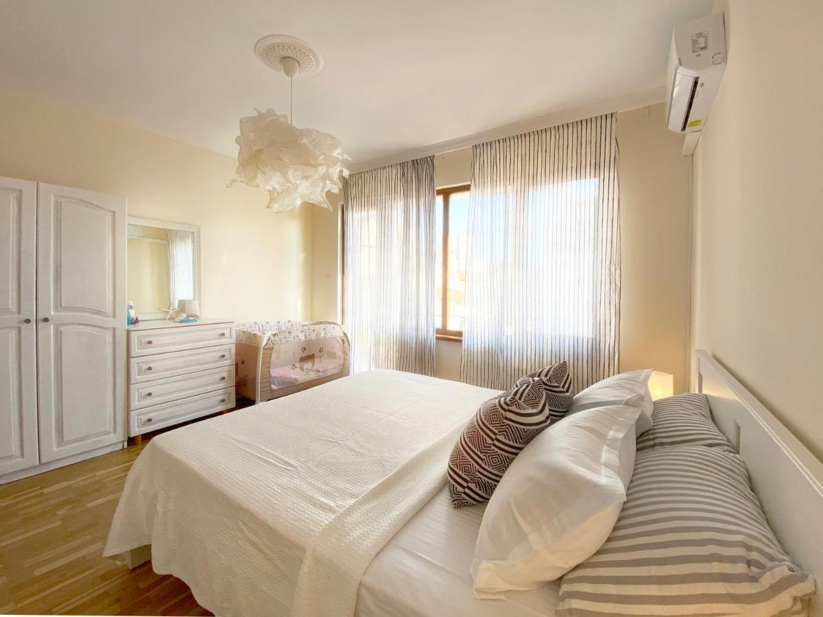 Lovely Apartment With Balcony In Pomorie Old Town By Flat Mаnаger Exteriör bild